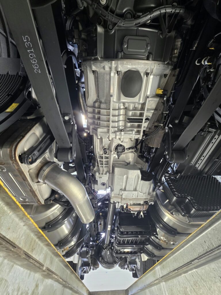 Podvozok ťahača Scania v servise
